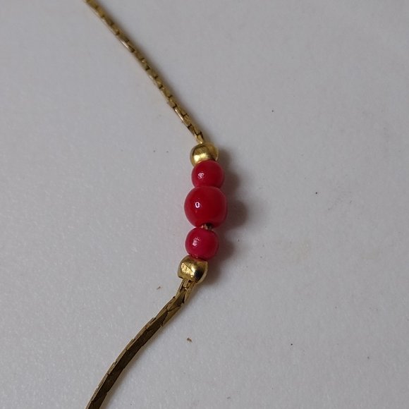 Vintage Small Red Bead Necklace & Bracelet Set - Picture 4 of 9